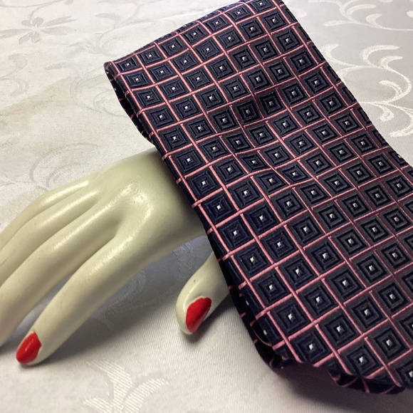 Brooks Brothers Other - BROOKS BROTHERS SILK TIE. NEW. MUST SEE DESIGN.